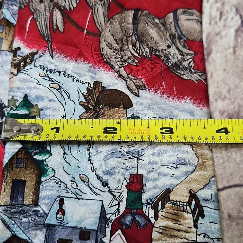 Tabasco‎ Santa shrimp prawns crayfish pulling sleigh Christmas silk neck tie